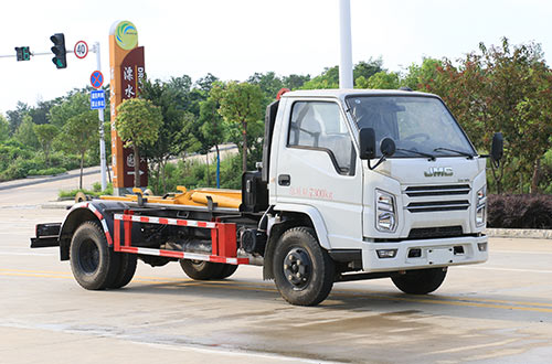 凯力风牌KLF5070ZXXJ6型车厢可卸式垃圾车
