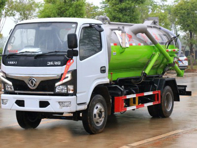 吸污车